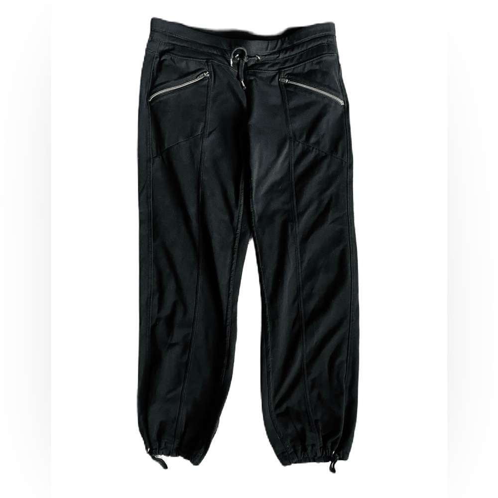 Athleta Black Cropped Workout Pants. Size XS